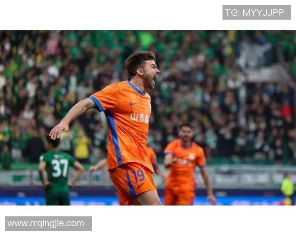 泽卡闪耀赛场助力山东泰山勇夺胜利展现球队团结精神 泽卡闪耀赛场助力山东泰山勇夺胜利展现球队团结精神