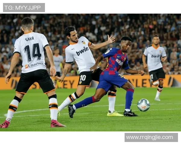 塞维利亚主帅洛佩特吉:我们有机会打击巴塞罗那,争夺联赛冠军 塞维利亚主帅洛佩特吉:我们有机会打击巴塞罗那,争夺联赛冠军