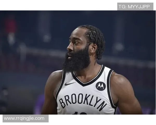 曼联签下巴黎后卫拉法埃尔:重建防线,球迷期待新赛季精彩表现 曼联签下巴黎后卫拉法埃尔:重建防线,球迷期待新赛季精彩表现