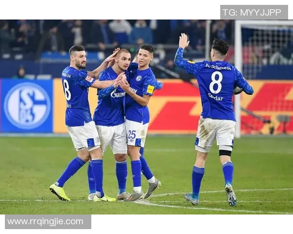 沙尔克04遭遇重创,德甲倒数第二位置岌岌可危